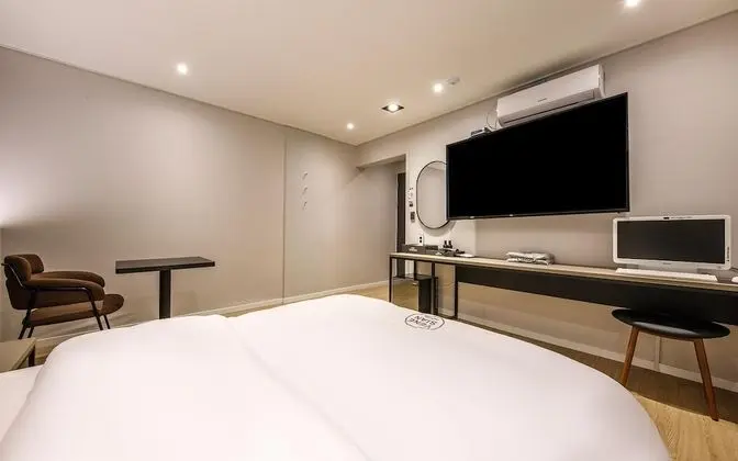 Oda (Venetian Standard - GRAND OPEN specia)