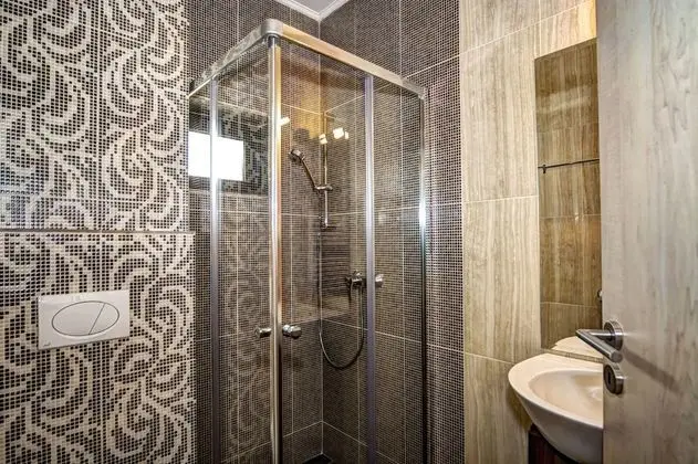 Standard Tek Büyük veya İki Ayrı Yataklı Oda, Dağ Manzaralı