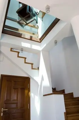 Honeymoon Villa (Elia)
