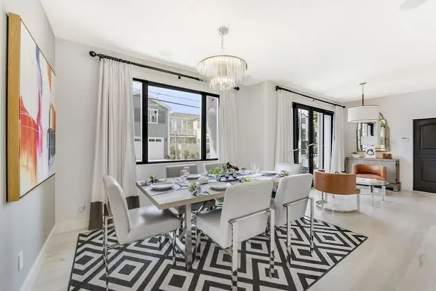 Ev, Birden Çok Yatak, Balkon