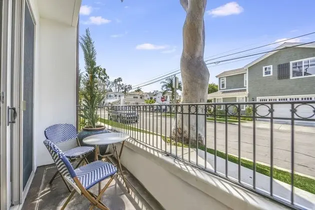 Ev, Birden Çok Yatak, Balkon