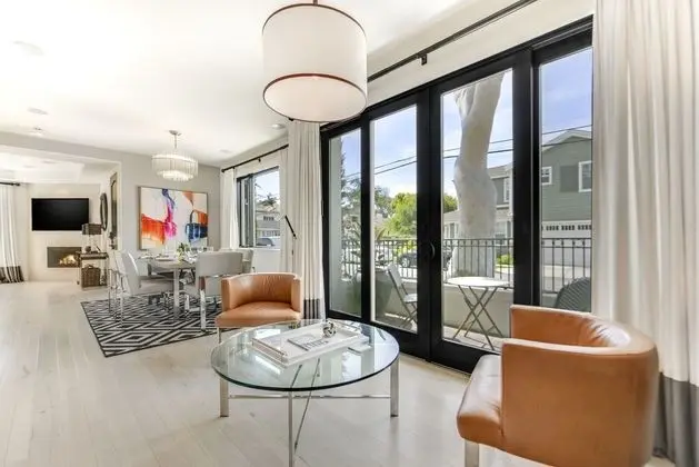Ev, Birden Çok Yatak, Balkon