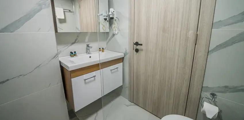 Kara Manzaralı Standard Oda