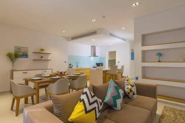 Odada yemek servisi