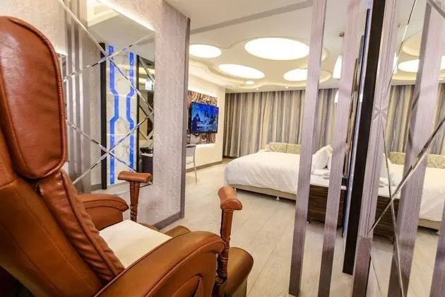 Deluxe Tek Büyük Yataklı Oda