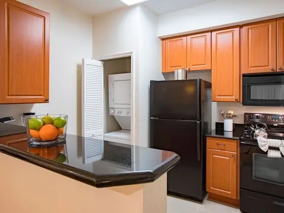Deluxe 1 Bedroom Suite with Spa Bath and Full Kitchen
