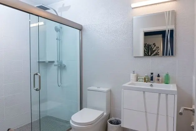 Deluxe Condo, Multiple Beds, Pool Access, Ocean View