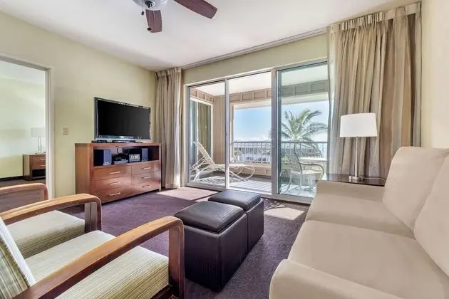 2 Bedrooms, Ocean View (1 King 2 Twin or 1 Queen Bed)