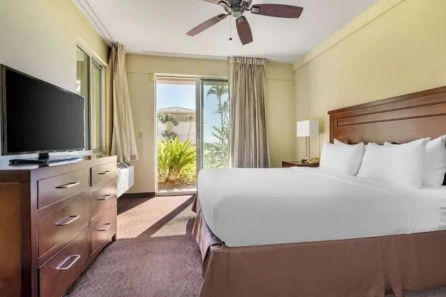 ADA, 2 Bedroom Suite, Partial Ocean View, 1 King & 2 Twin Beds (Accessible Bathtub)