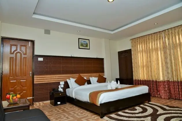 Deluxe Tek Büyük Yataklı Oda, Balkon, Dağ Manzaralı