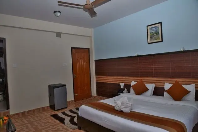 Deluxe Tek Büyük Yataklı Oda, Balkon, Dağ Manzaralı