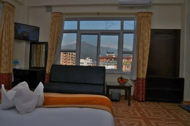 Deluxe Tek Büyük Yataklı Oda, Balkon, Dağ Manzaralı
