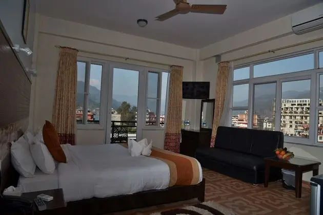 Deluxe Tek Büyük Yataklı Oda, Balkon, Dağ Manzaralı
