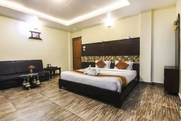 Deluxe Tek Büyük Yataklı Oda, Balkon, Dağ Manzaralı