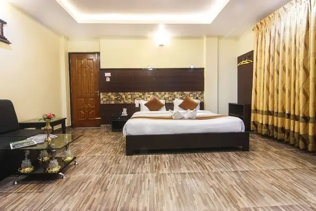Deluxe Tek Büyük Yataklı Oda, Balkon, Dağ Manzaralı