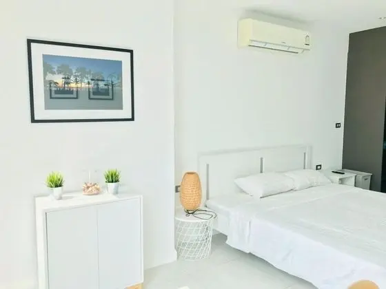 One Bedroom Apartment