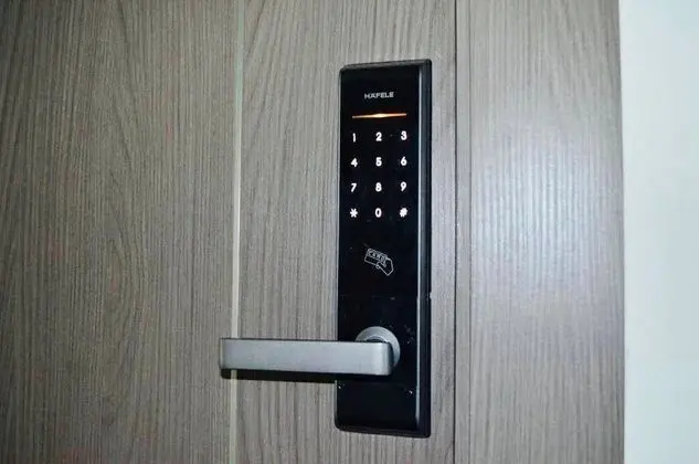 One Bedroom Apartment