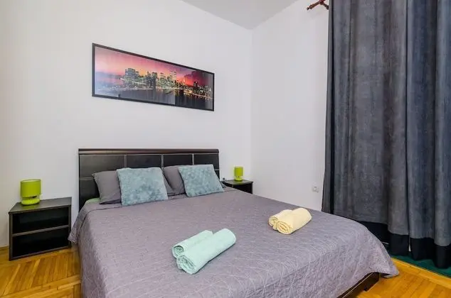 Tek Büyük Yataklı Oda (Double Room with City View)