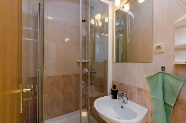 Tek Büyük Yataklı Oda (Double Room with City View)