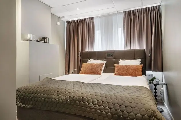 Tek Büyük Yataklı Oda (Small)