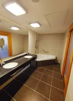 Executive Senior Suite with Kitchenette & Lounge Access, Deniz Manzaralı