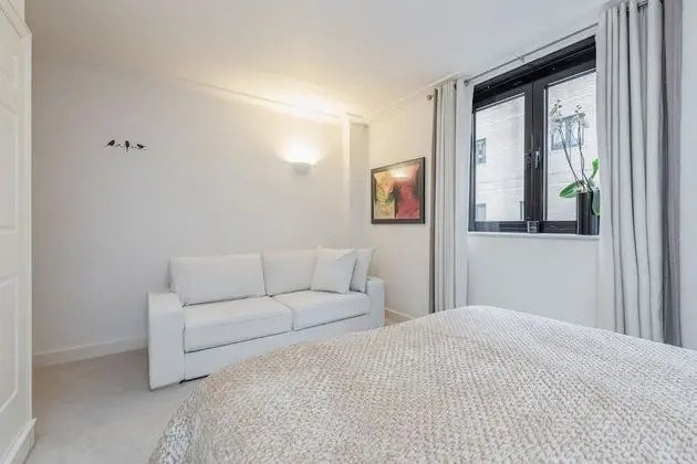 Luxury Apart Daire, 2 Yatak Odası (Kensington Duplex with Balcony)