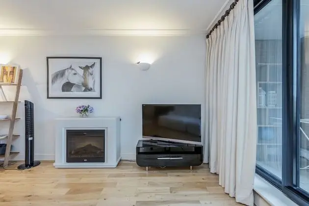 Luxury Apart Daire, 2 Yatak Odası (Kensington Duplex with Balcony)