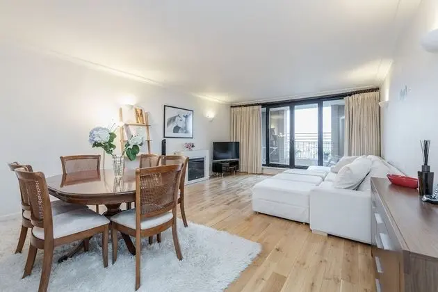 Luxury Apart Daire, 2 Yatak Odası (Kensington Duplex with Balcony)