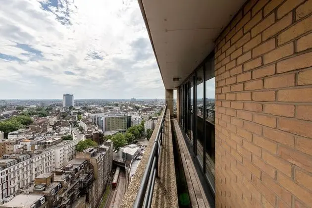 Luxury Apart Daire, 2 Yatak Odası (Kensington Duplex with Balcony)