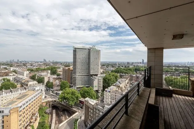 Luxury Apart Daire, 2 Yatak Odası (Kensington Duplex with Balcony)
