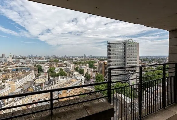 Luxury Apart Daire, 2 Yatak Odası (Kensington Duplex with Balcony)