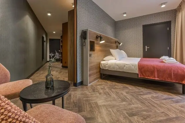 Chambre Quadruple 2 pièces avec balcon