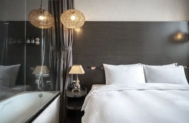 Deluxe Tek Büyük Yataklı Oda