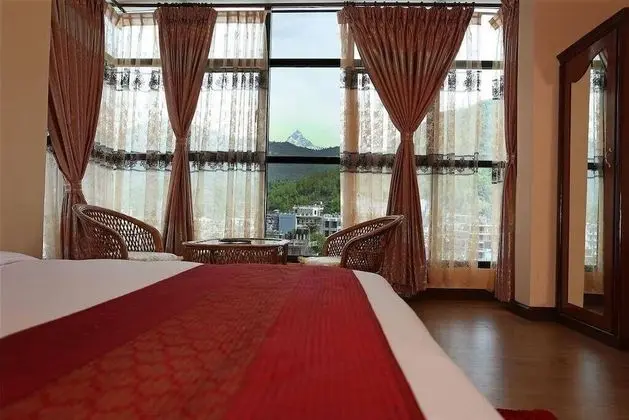 Deluxe Tek Büyük Yataklı Oda