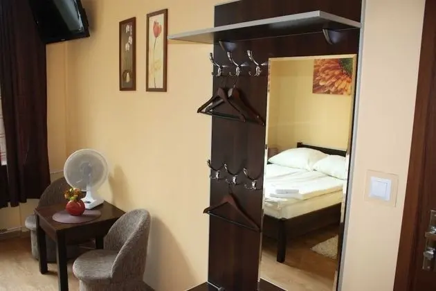 Tek Büyük Yataklı Oda, 1 Çift Kişilik Yatak