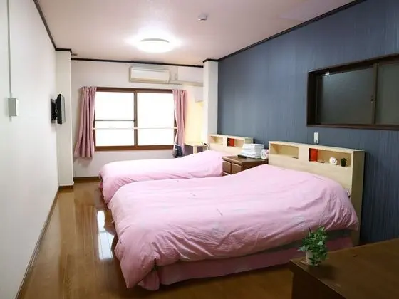 Ev (Private Vacation)