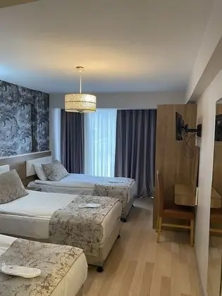 Tek Büyük veya İki Ayrı Yataklı Oda