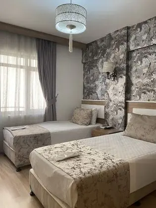Tek Büyük veya İki Ayrı Yataklı Oda