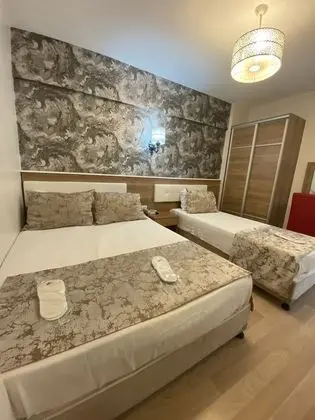 Tek Büyük veya İki Ayrı Yataklı Oda