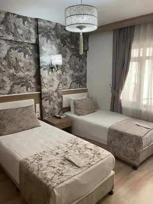 Tek Büyük veya İki Ayrı Yataklı Oda