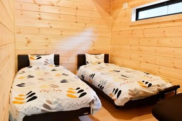 Ev (Private Vacation)