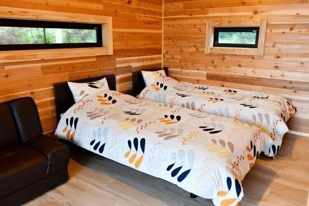 Ev (Private Vacation)
