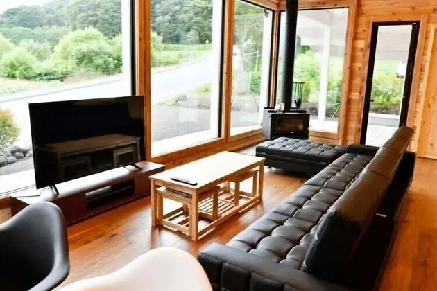 Ev (Private Vacation)