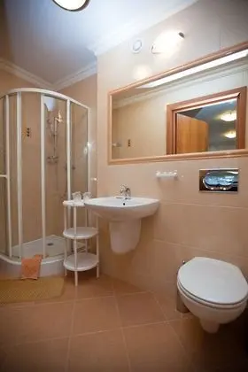 Üç Kişilik Oda, Balkon