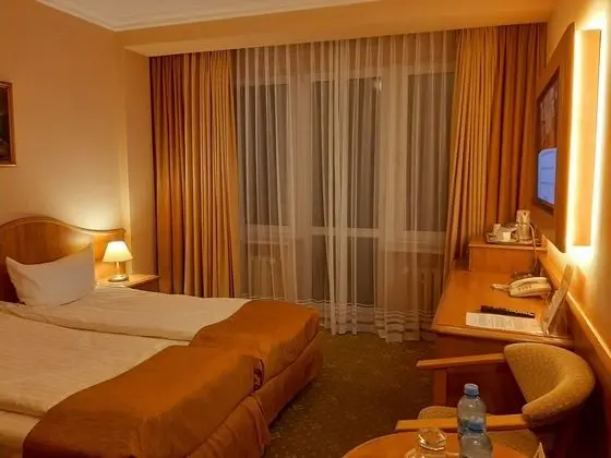 Tek Büyük veya İki Ayrı Yataklı Oda