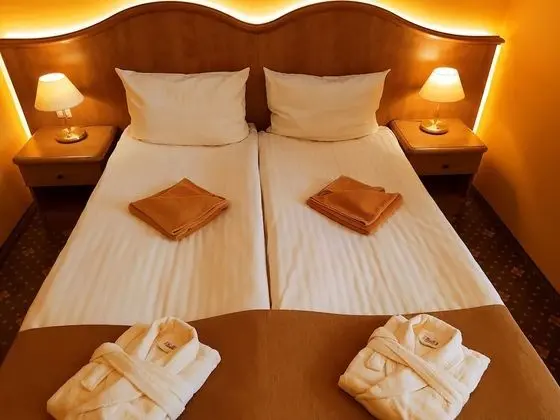 Tek Büyük veya İki Ayrı Yataklı Oda