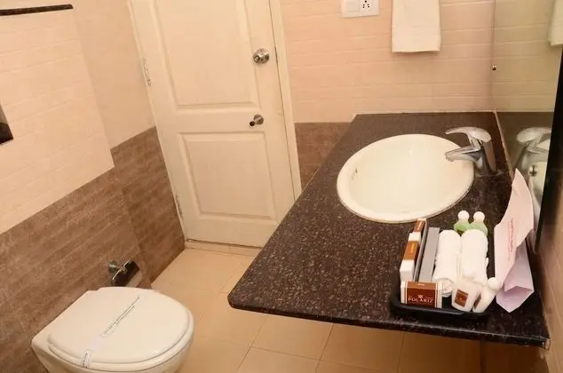 Deluxe Tek Büyük Yataklı Oda, 1 Çift Kişilik Yatak, Sigara İçilebilir, Dağ Manzaralı