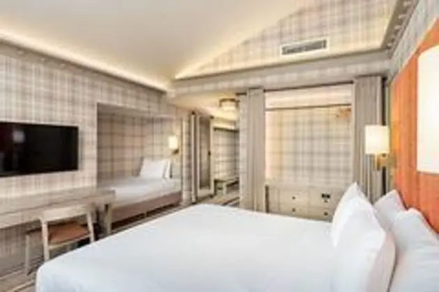 Corner Room