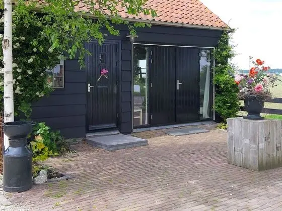 Ev