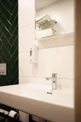 Standart Geniş Oda,Şehir Manzaralı,Balkonsuz